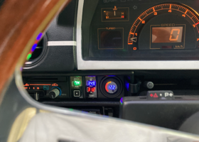 車内外デジタル気温計とフォグランプスイッチのパネルデザイン 01