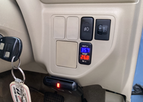 ダイハツ エッセ の 整備とカスタム : 車内外デジタル温度計インストール 02