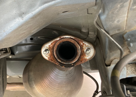 Replace exhaust pipe gasket 03