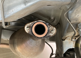 Replace exhaust pipe gasket 05