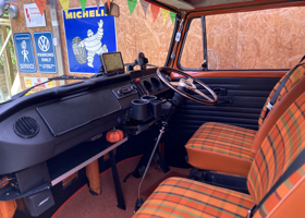 VW TYPE2 LATE BAY BUS WESTFALIA CAMPER : Change an In/Out thermometer with an original base 09