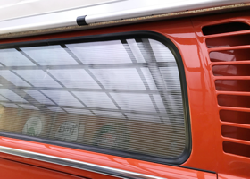 VW タイプ２ レイトバス ウエストファリア キャンパー : 窓ガラス用断熱ボード装着 10