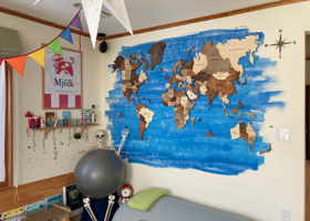 Set up a world map on the wall of the living room / リビングルームの壁へ世界地図を設置 1