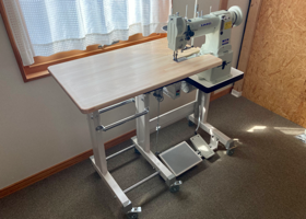 I added wood table to Industrial comprehensive feed arm sewing machine / 総合送りミシン 'TK-8B' 工業用総合送り腕ミシンにウッドテーブルを取り付けて平ミシン化 process 1