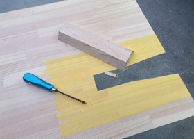 I added wood table to Industrial comprehensive feed arm sewing machine / 総合送りミシン 'TK-8B' 工業用総合送り腕ミシンにウッドテーブルを取り付けて平ミシン化 process 5
