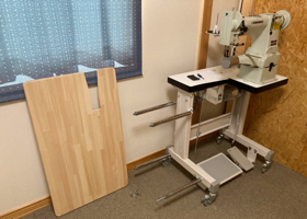 I added wood table to Industrial comprehensive feed arm sewing machine / 総合送りミシン 'TK-8B' 工業用総合送り腕ミシンにウッドテーブルを取り付けて平ミシン化 process 11